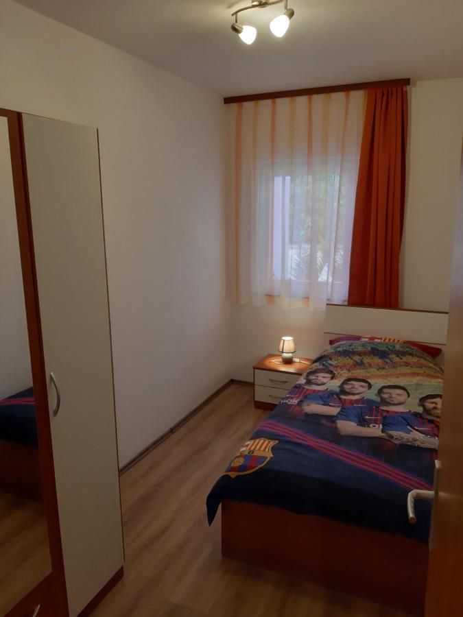 Apartments Mihael Малинска Экстерьер фото