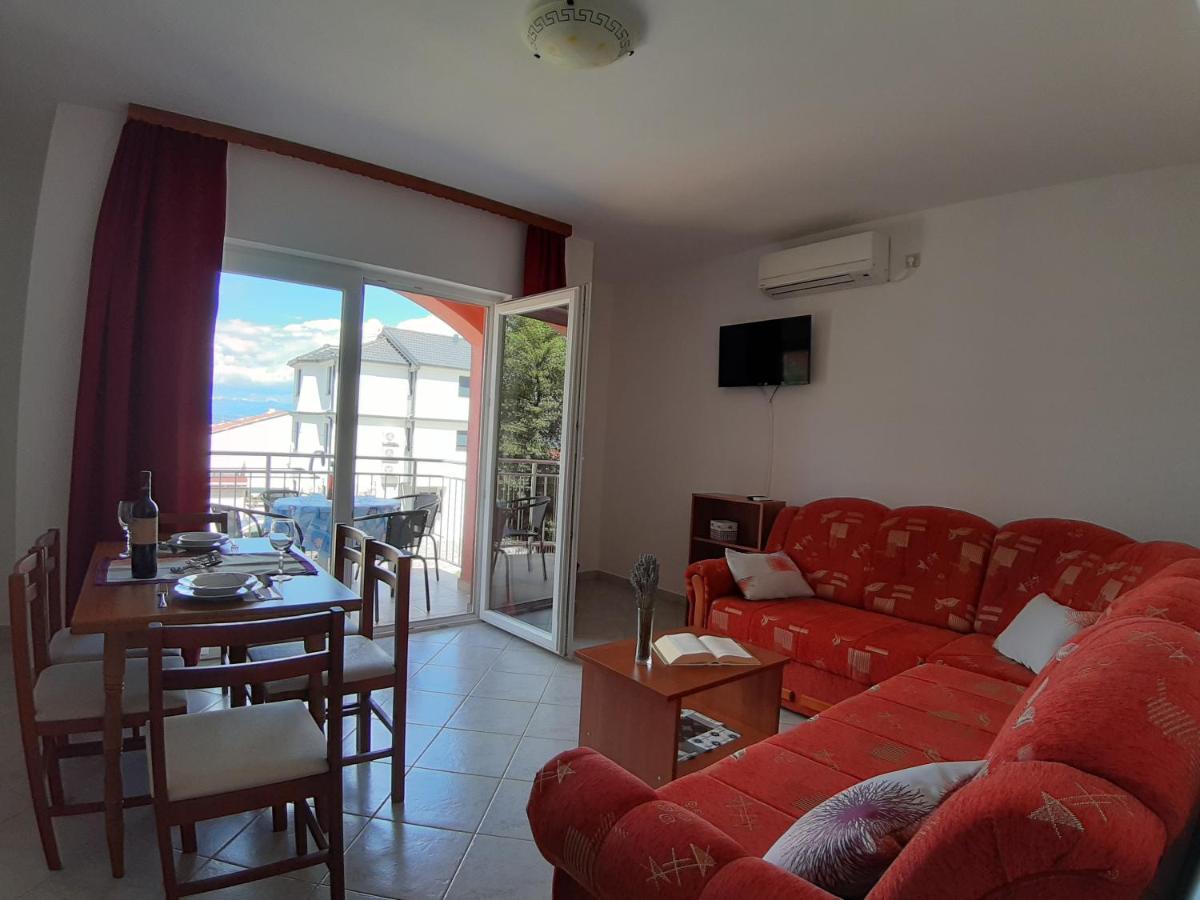Apartments Mihael Малинска Экстерьер фото