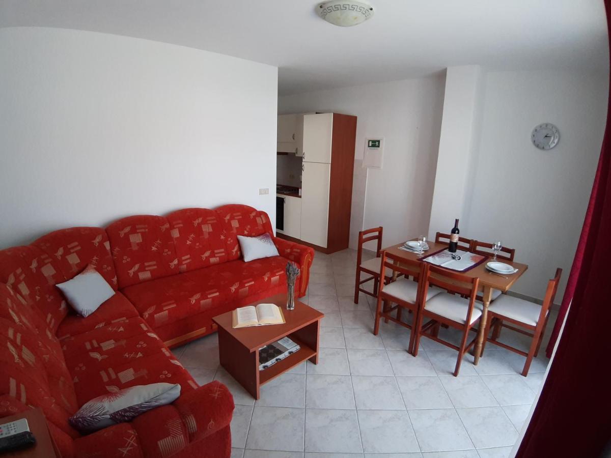Apartments Mihael Малинска Экстерьер фото