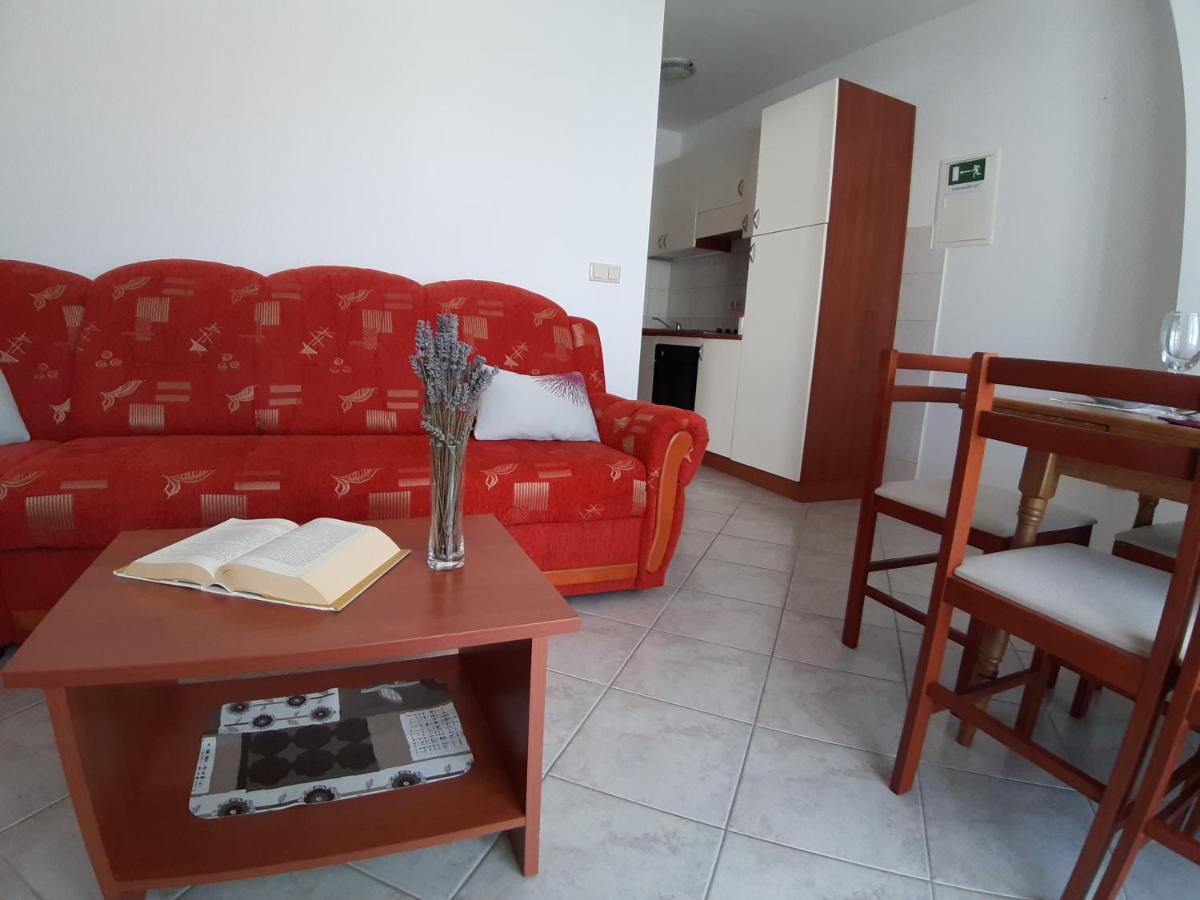 Apartments Mihael Малинска Экстерьер фото