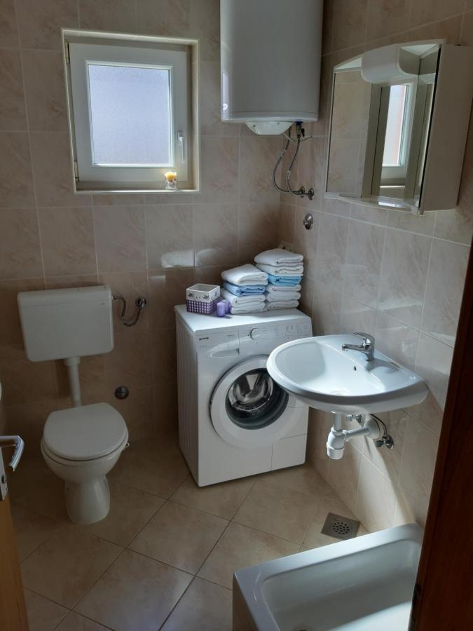 Apartments Mihael Малинска Экстерьер фото