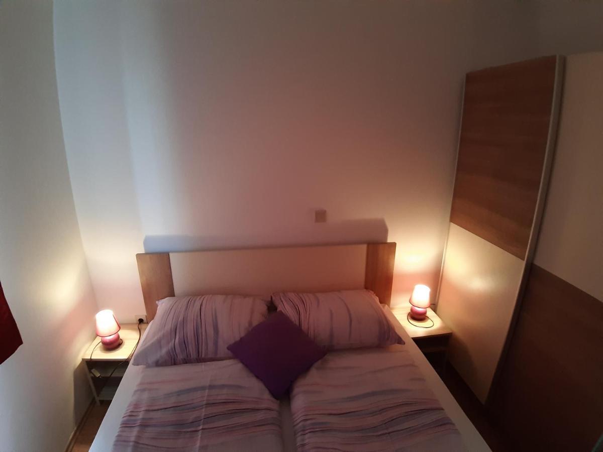 Apartments Mihael Малинска Экстерьер фото